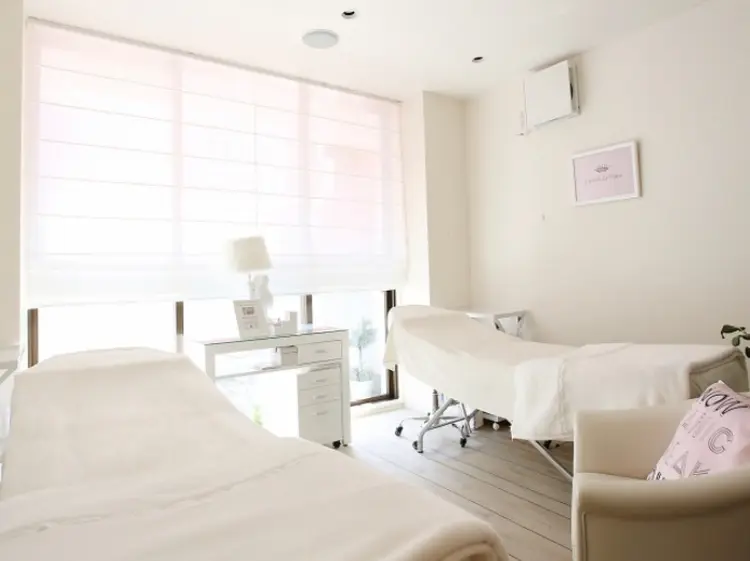 Eyelash&Eyebrow La Tiaraの内観・外観2