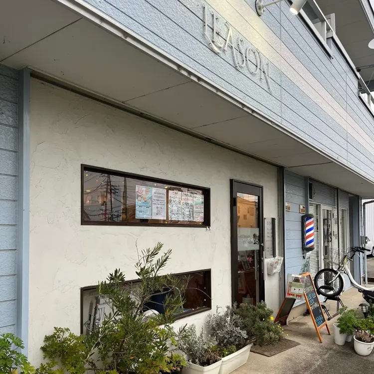 ネイルサロンタイニーの内観・外観1