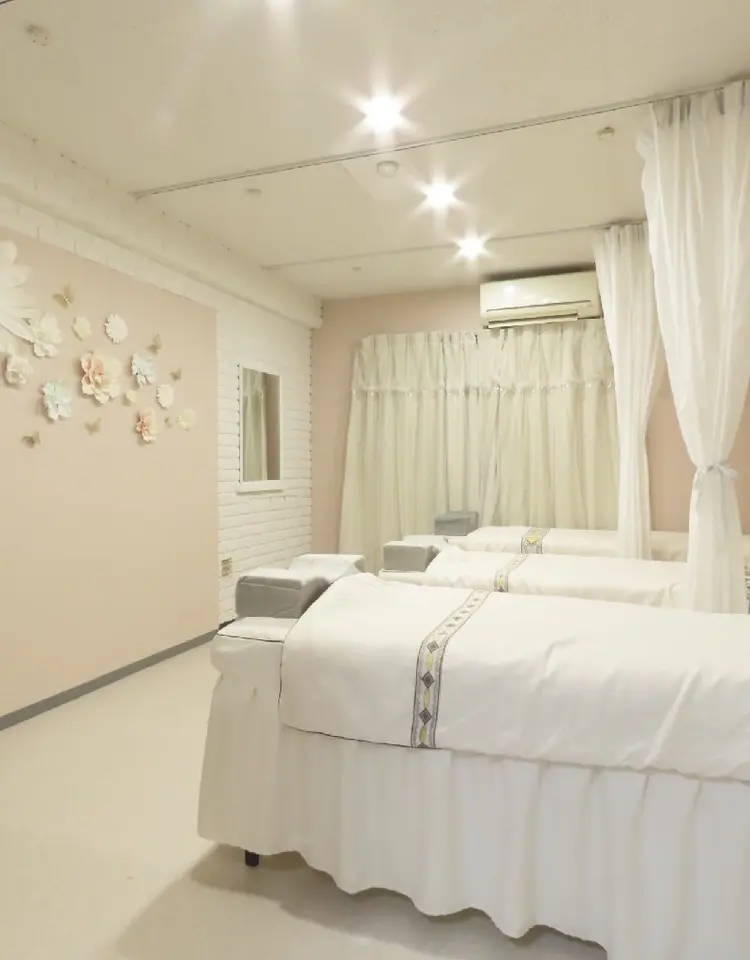 Eyelash サンキュウ 池袋店の内観・外観2