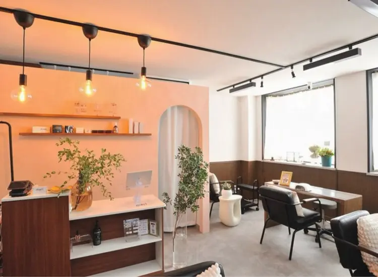 marl -Msisnailsaon-西宮北口店マールの内観・外観1