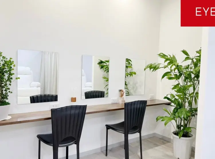 eye beauty ROC HIE 上本町・谷町九丁目店の内観・外観2