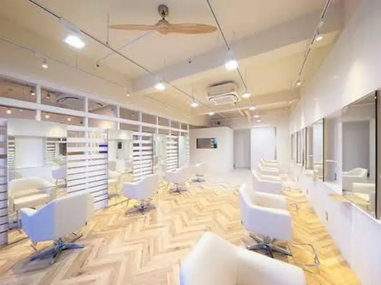 ORO塚口店の内観・外観2