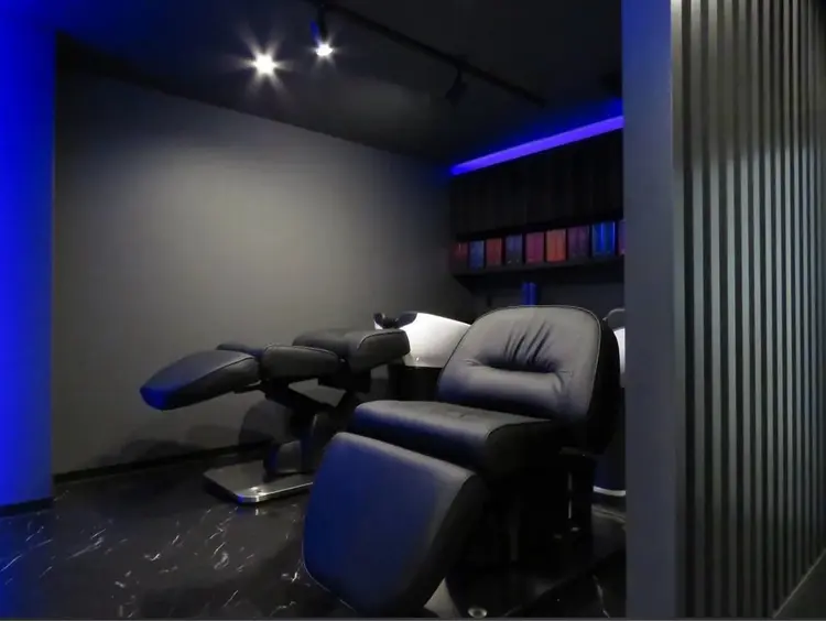 youres hair2nd 髪質改善&ヘッドスパの内観・外観2