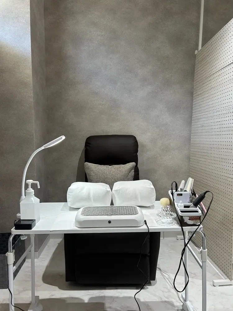 nail salon allum【ネイルサロンアリュメ】の内観・外観3