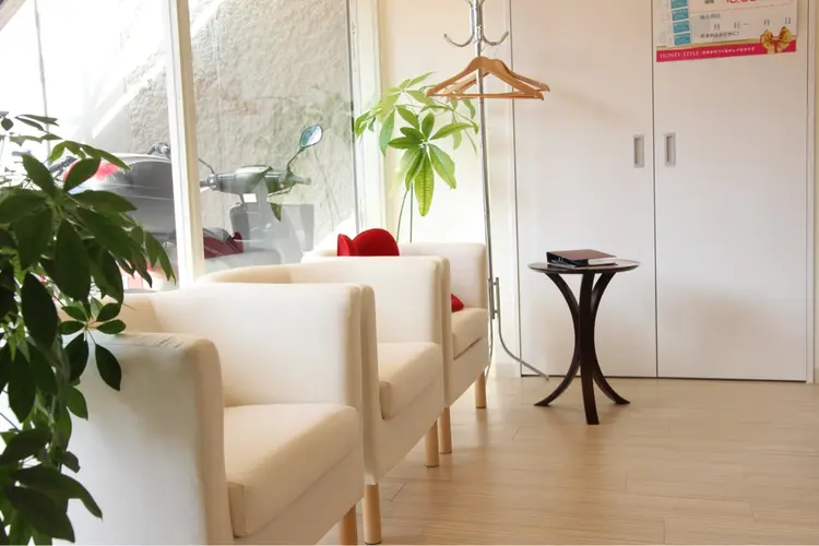 みのお骨盤リフォーム整骨院の内観・外観2