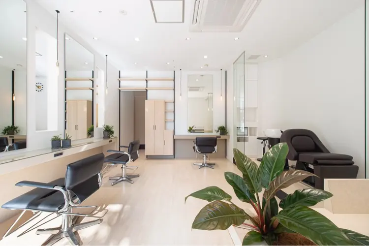 liage越谷店の内観・外観2