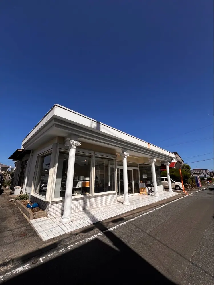 ナチュラルオーブン大村店の内観・外観1