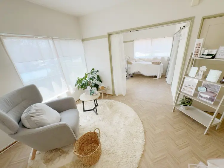 RIBBONの内観・外観1