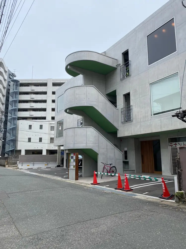 LOUVRE【ルーブル】の内観・外観2