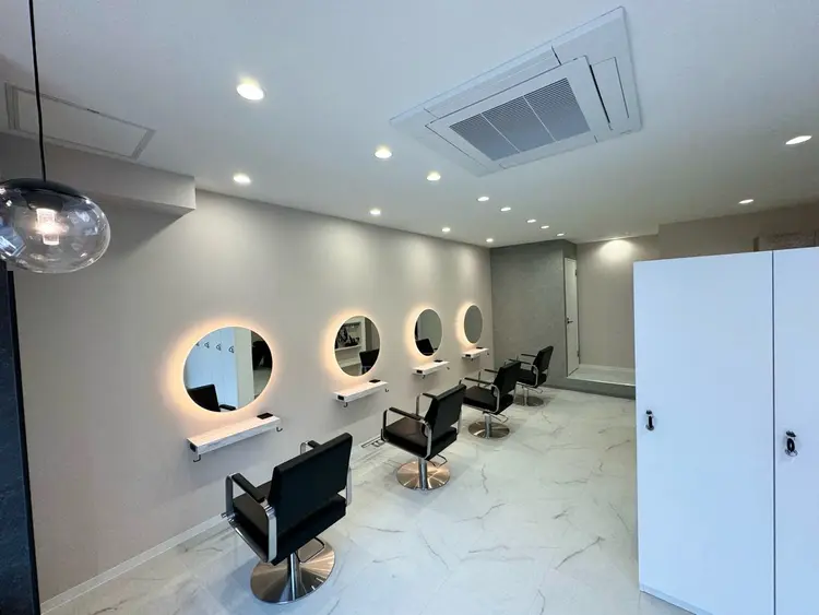 LEA'NA【レアナ】｜ケアブリーチ/ダブルカラー/髪質改善の内観・外観1