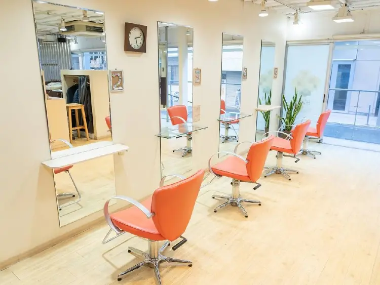 H’air alfa つつじヶ丘北口店の内観・外観1