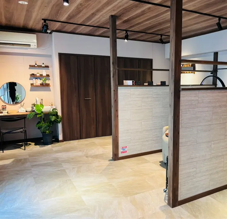 眉毛専門サロン Salyu 西新店【サリュウ】の内観・外観2