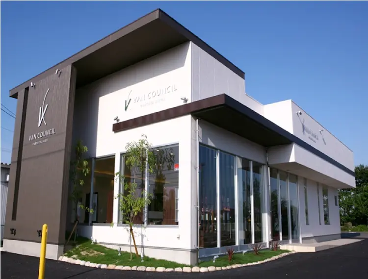 VAN COUNCIL稲沢店の内観・外観1