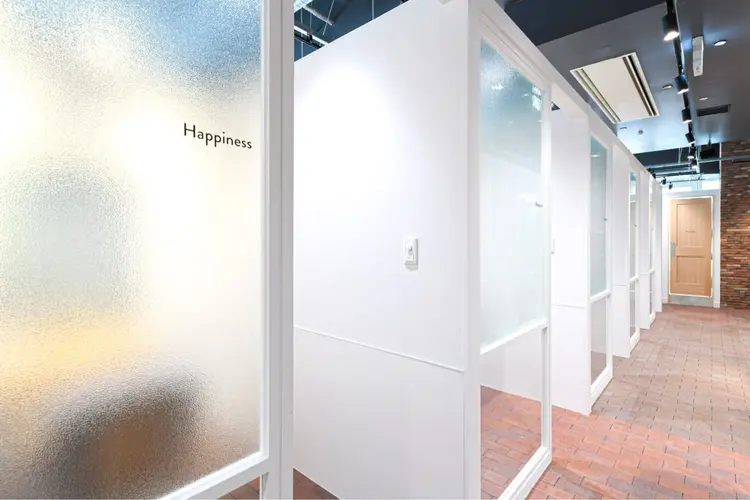 GO TODAY SHAiRE SALON 梅田店の内観・外観2