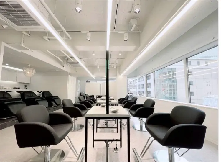 PELEの内観・外観2