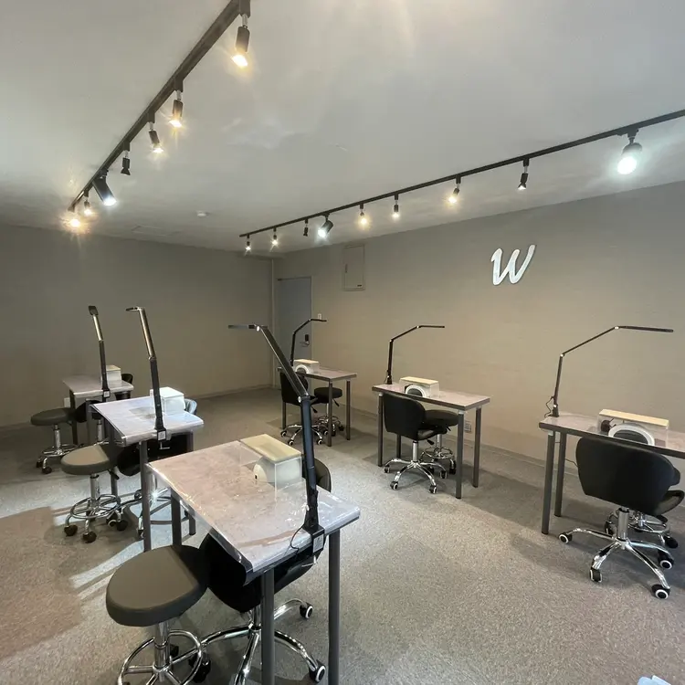 cres nail(スクールW内)の内観・外観1