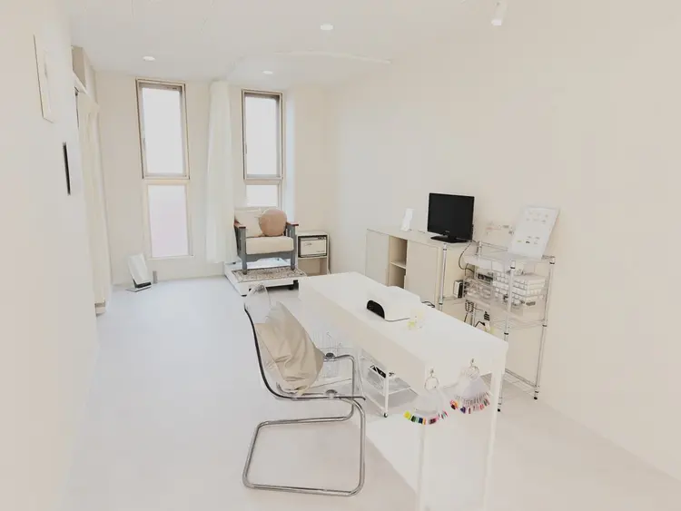 SALON ROOTの内観・外観1