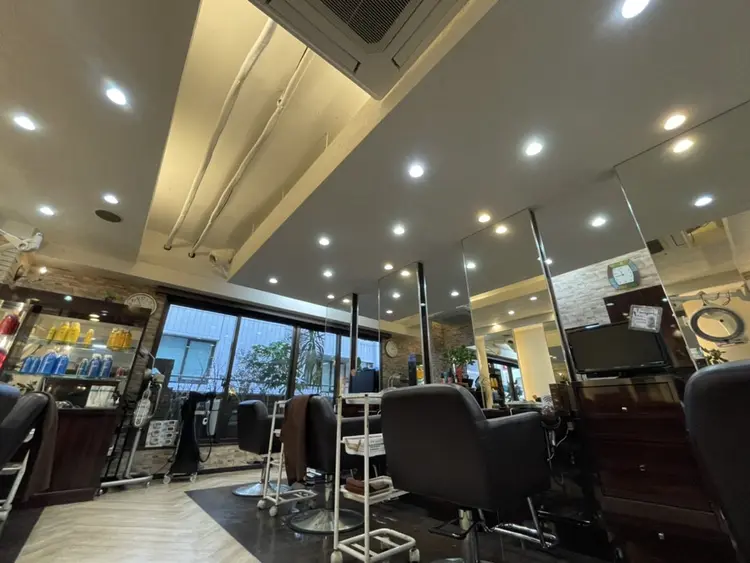 CHARA池袋本店の内観・外観1