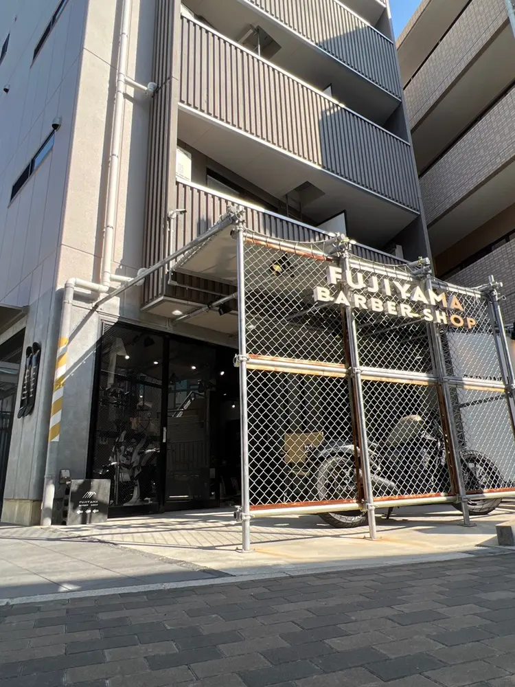 FUJIYAMA BARBER SHOPの内観・外観2