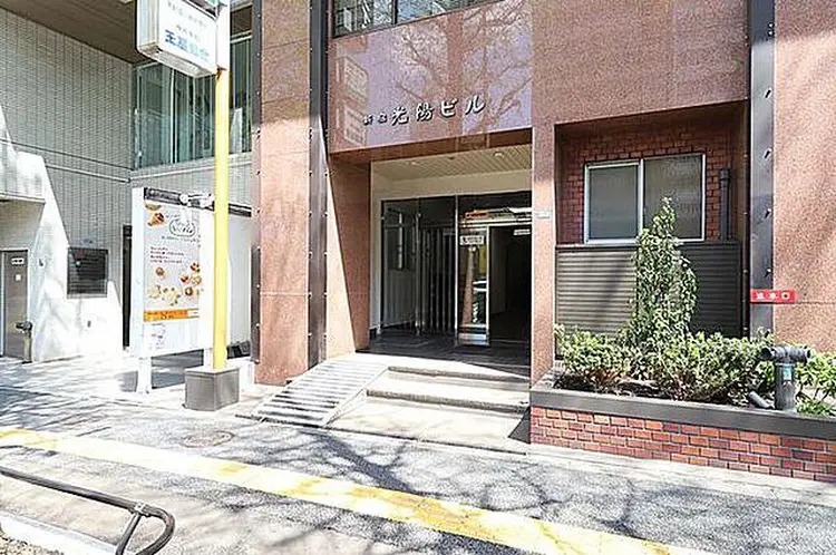 秒速小顔 新宿店の内観・外観1