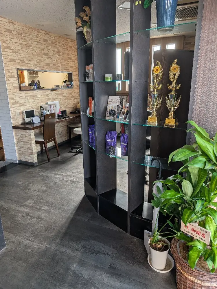 il.salone diverta.Eyesの内観・外観2