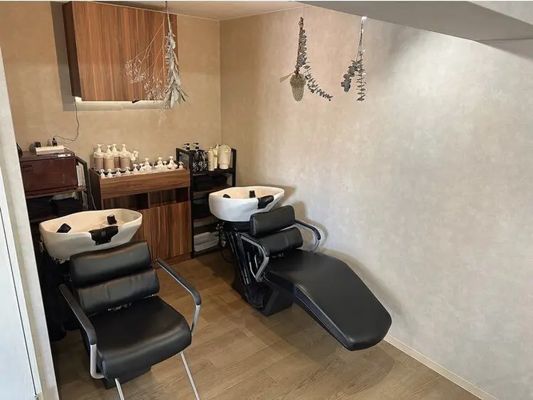 BASE HAIR DESIGN【ベースヘアーデザイン】の内観・外観2