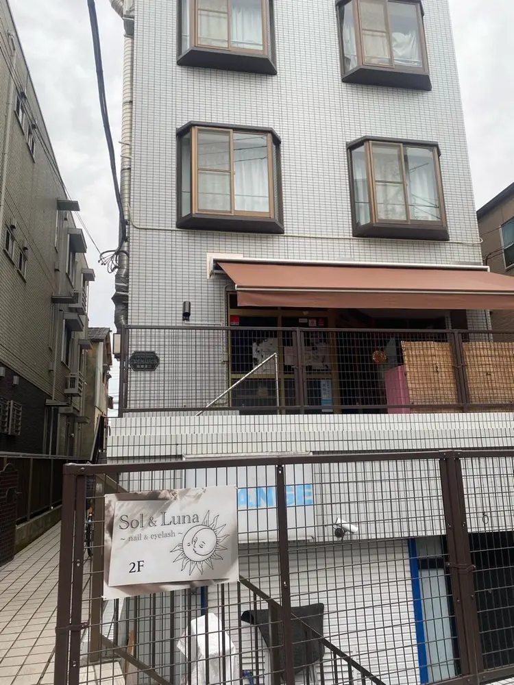 ~nail & eyelash~ Sol&Lunaの内観・外観1