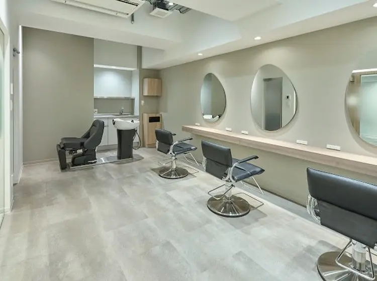 MiUの内観・外観3