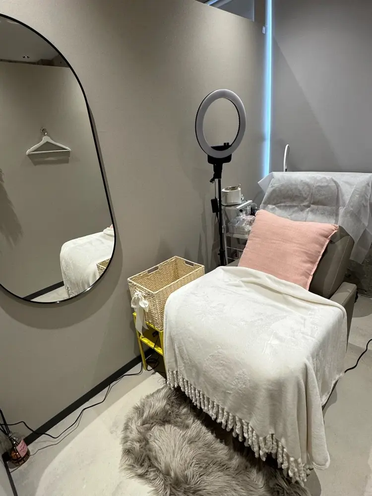 906の内観・外観2