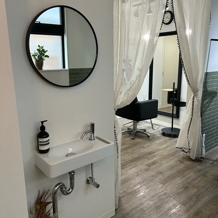 hair  salon Zöld.の内観・外観3