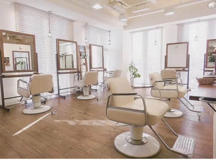 BUZZ bee茶屋町の内観・外観1