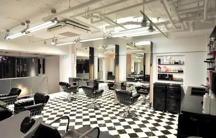 suburbia【サバービア】の内観・外観2