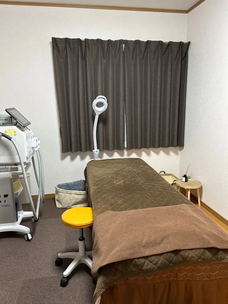 YMA salonの内観・外観2