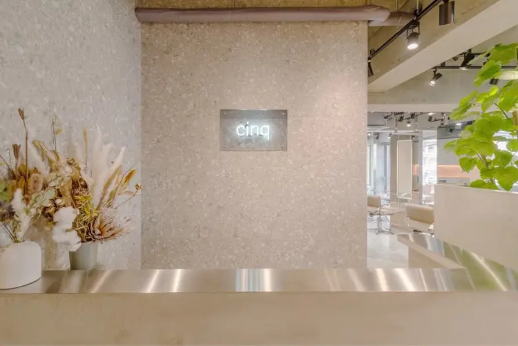 cinqの内観・外観1