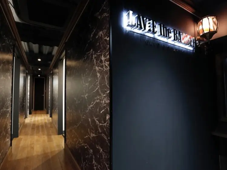 LAVIE NEW STANDARD BARBER 浜松町本店の内観・外観1
