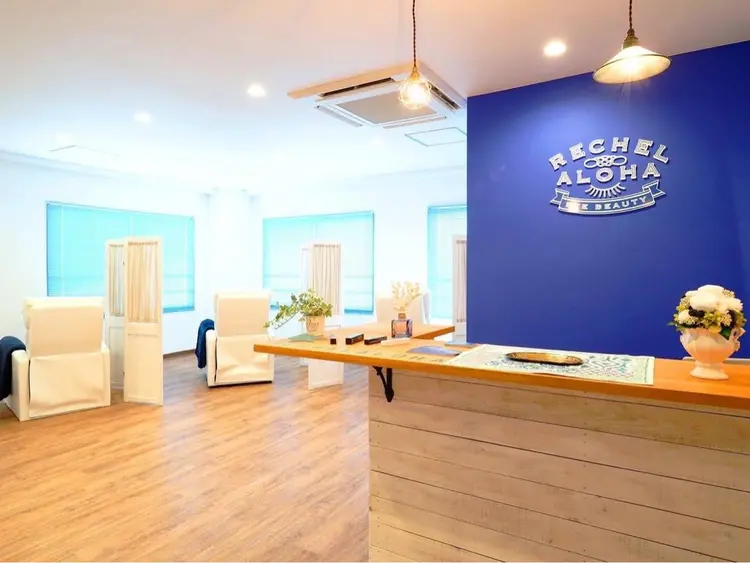 RECHEL ALOHA 川西能勢口店の内観・外観1