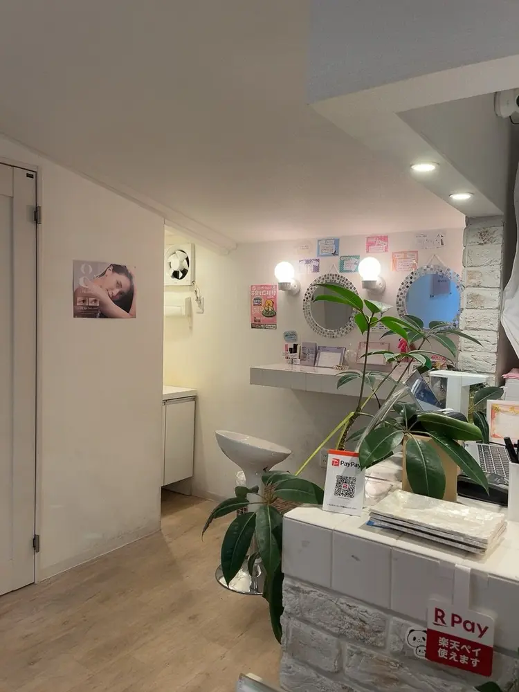 MADEMOREの内観・外観2