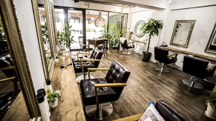 フリーランスの内観・外観1