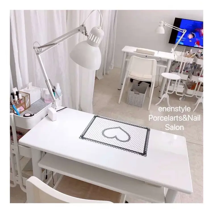 enenstyle Porcelarts & Nail Salonの内観・外観1