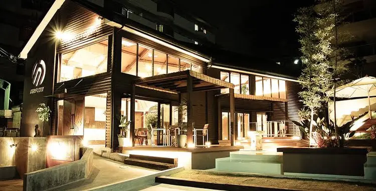 AIRFLOWの内観・外観2