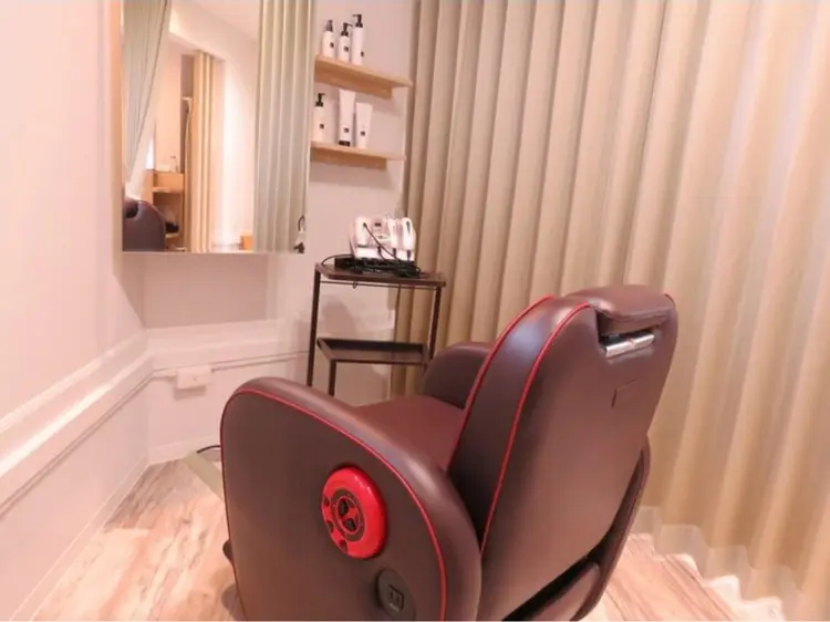 LOENE hair design 【ロエネ ヘア デザイン】の内観・外観3