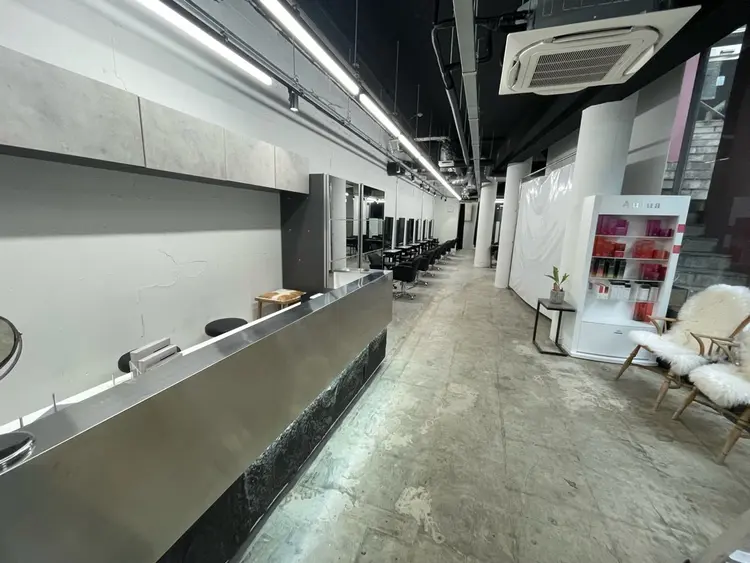 pia hair design yakuinの内観・外観3