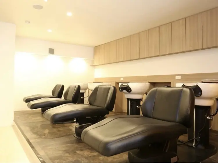 CIEL難波店の内観・外観2