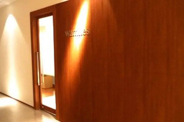 ウインズサロン札幌大通店の内観・外観1