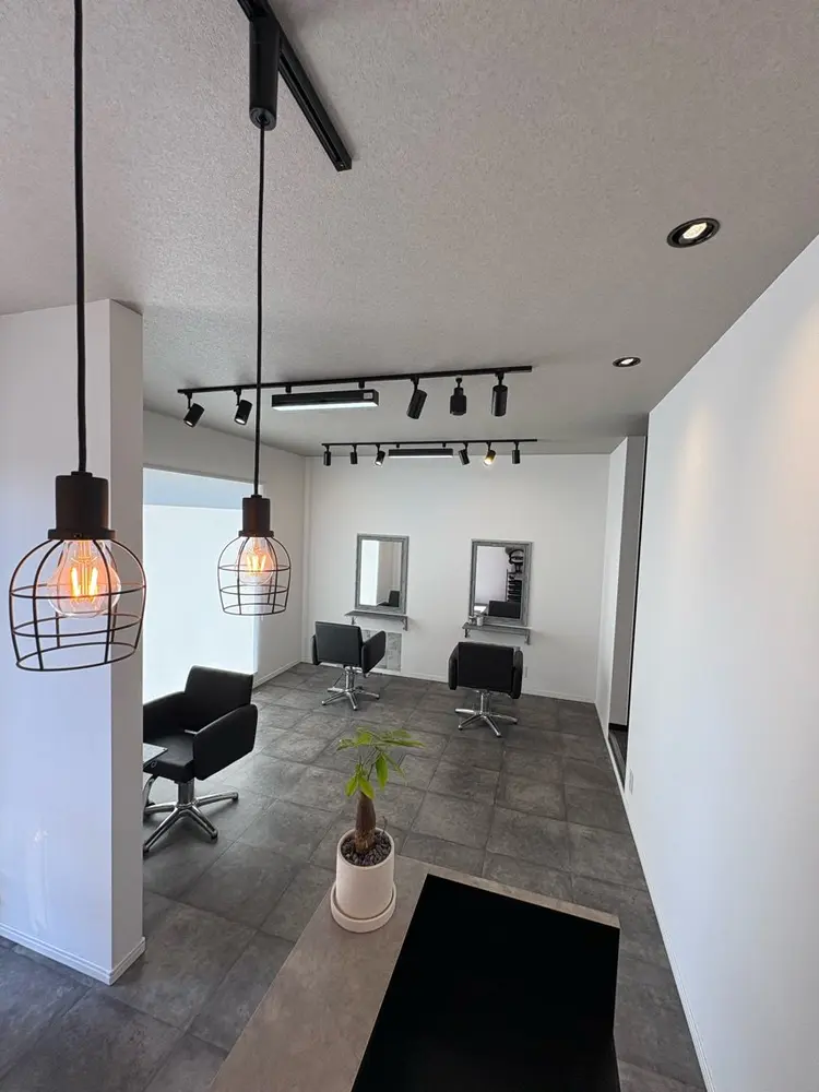 hair salon emuの内観・外観1