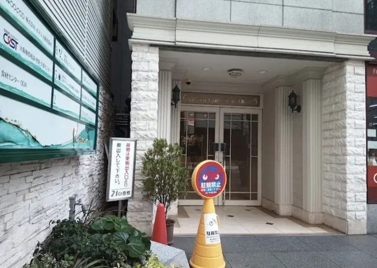 メンズ眉・肌特化サロン＆Rheia（アンドレイア）の内観・外観3