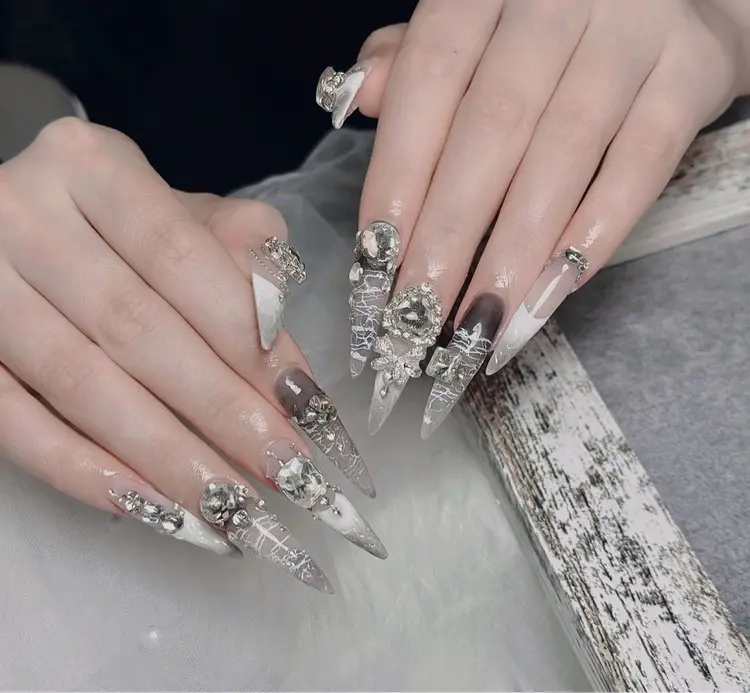 Ami Nailの内観・外観3