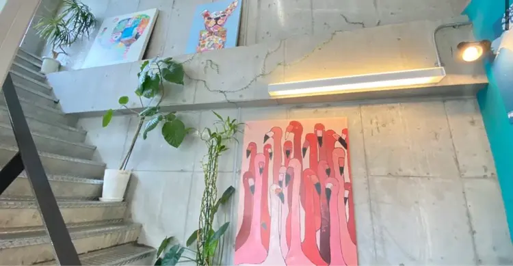 ドアベルヘアリビングの内観・外観2