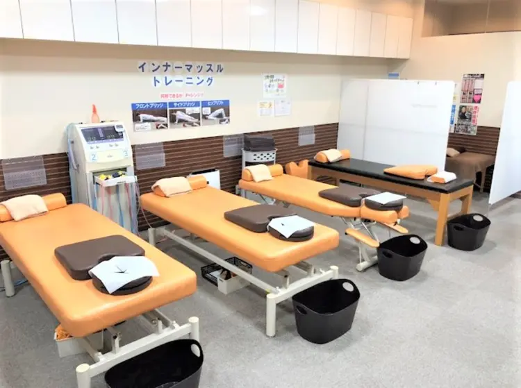 小林整骨院 川西の内観・外観3