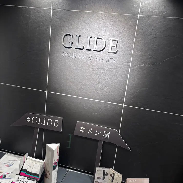 GLIDE新宿店の内観・外観1